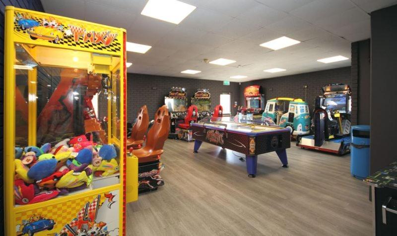 127Cs Hoburne Naish Holiday Park Хайклиф Екстериор снимка