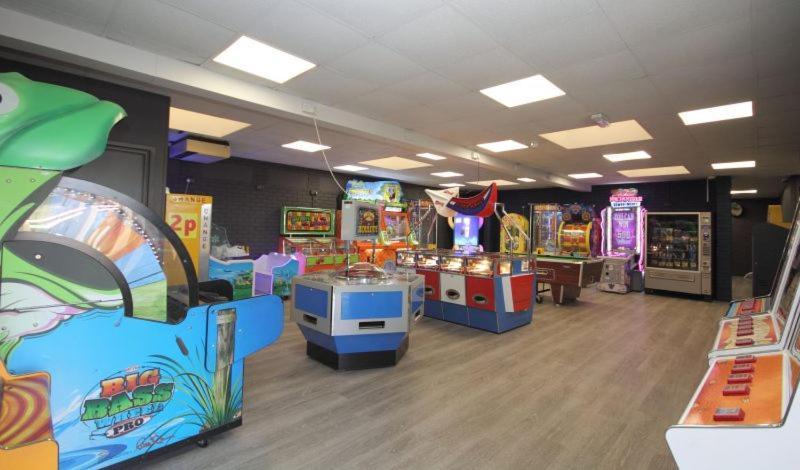 127Cs Hoburne Naish Holiday Park Хайклиф Екстериор снимка