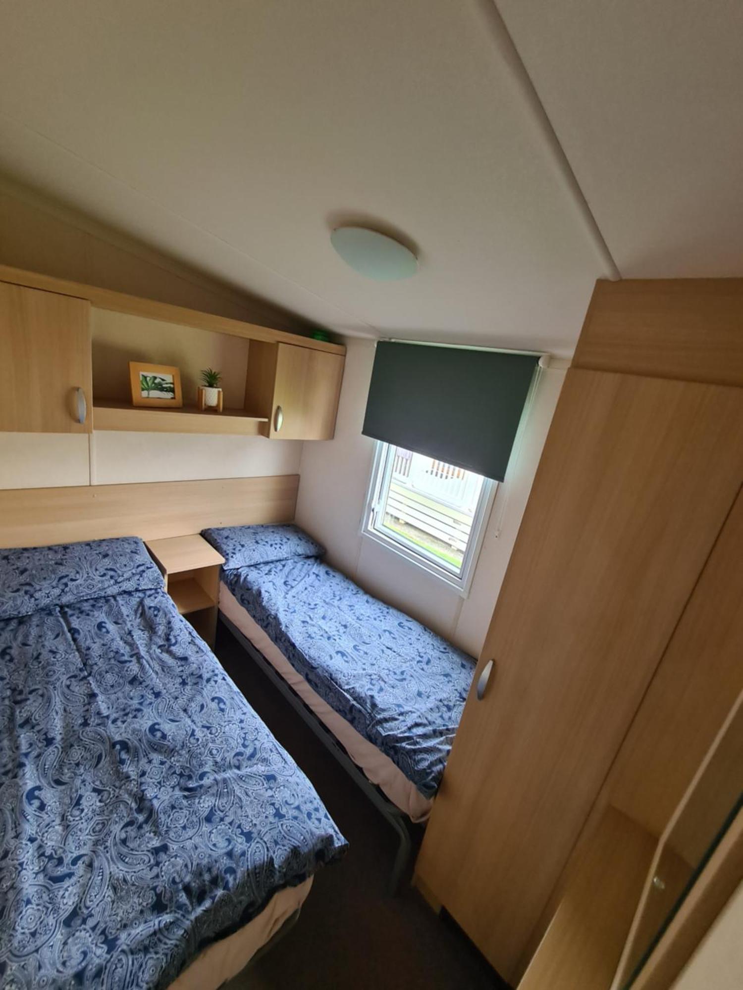127Cs Hoburne Naish Holiday Park Хайклиф Екстериор снимка
